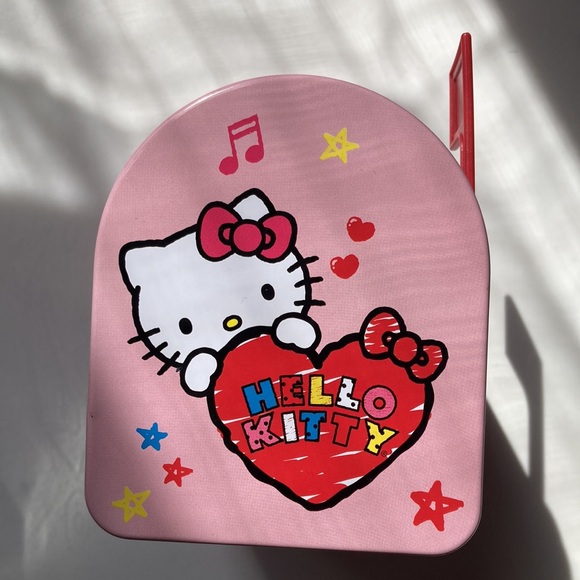 Hello Kitty Tins - Picture 3 of 10